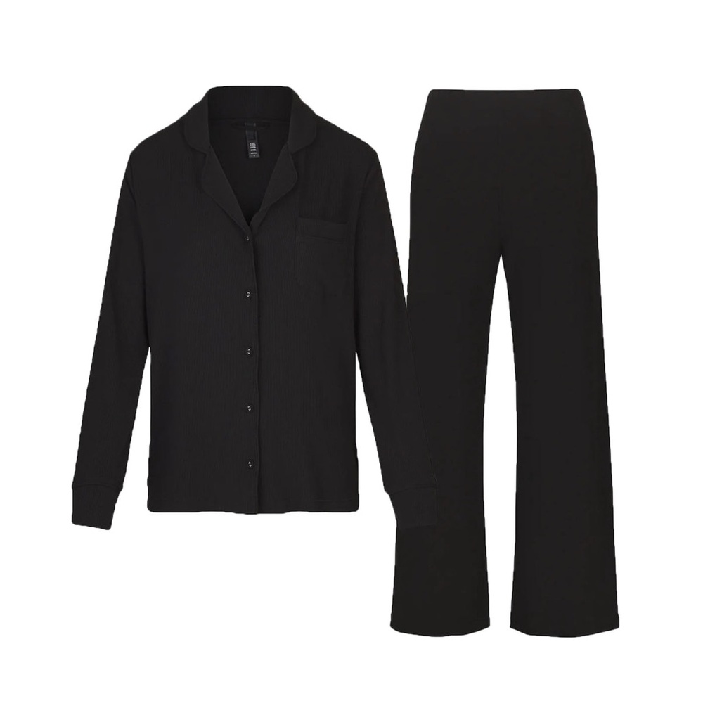 SKIMS SOFT LOUNGE RIB SLEEP SET, BRAND NEW, BLACK, SIZE X-SMALL, $128